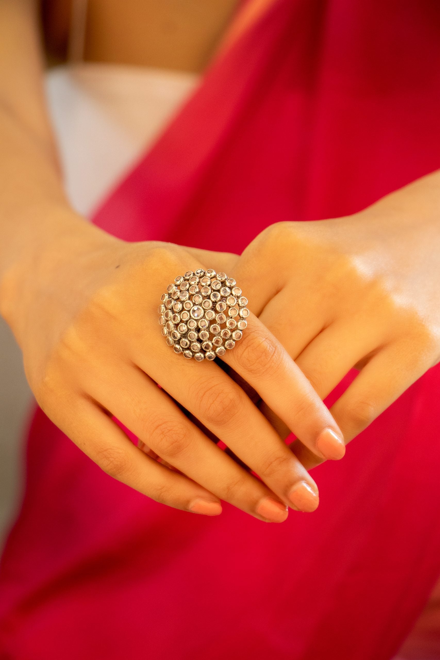 Essence Scintillating Circular Classic Ring