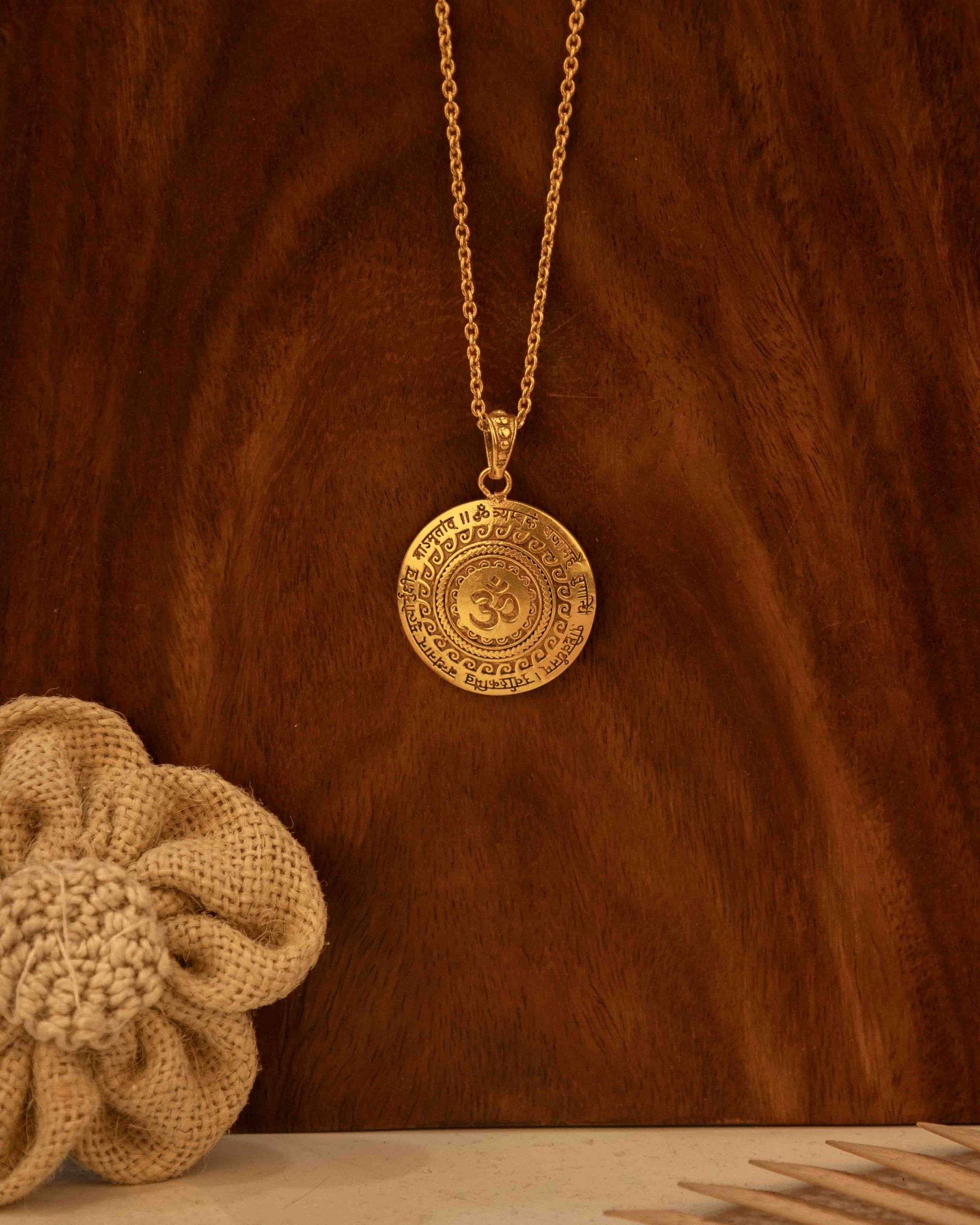 Maha Mrityunjaya Mantra Om Gold Necklace