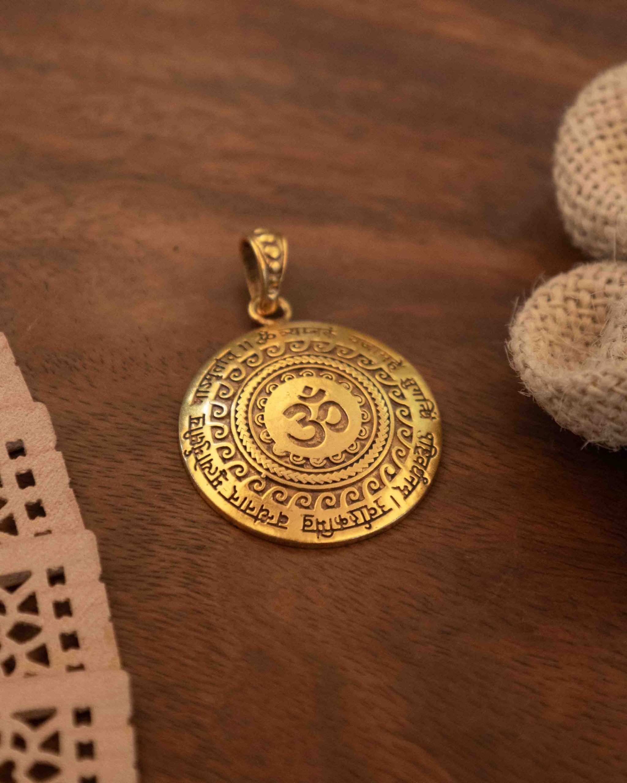 Maha Mrityunjaya Mantra Om Gold Pendant