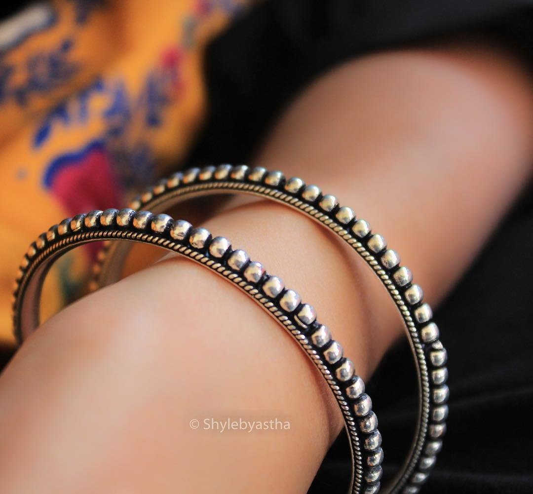 Mizoya Fine Dana Bangles model