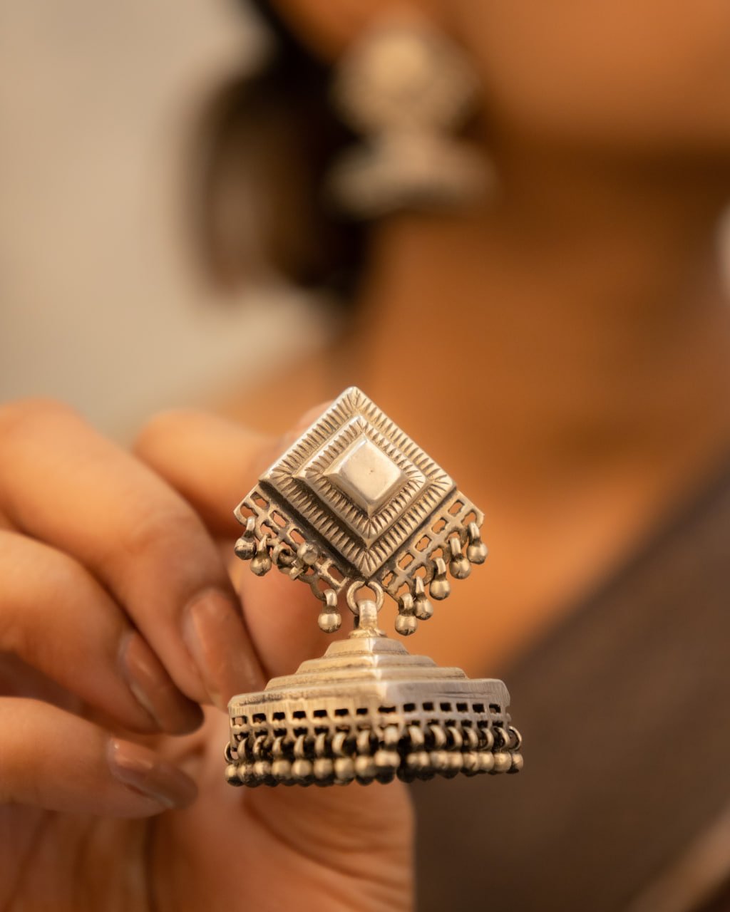 Mizoya Intricate Ladder Jhumka