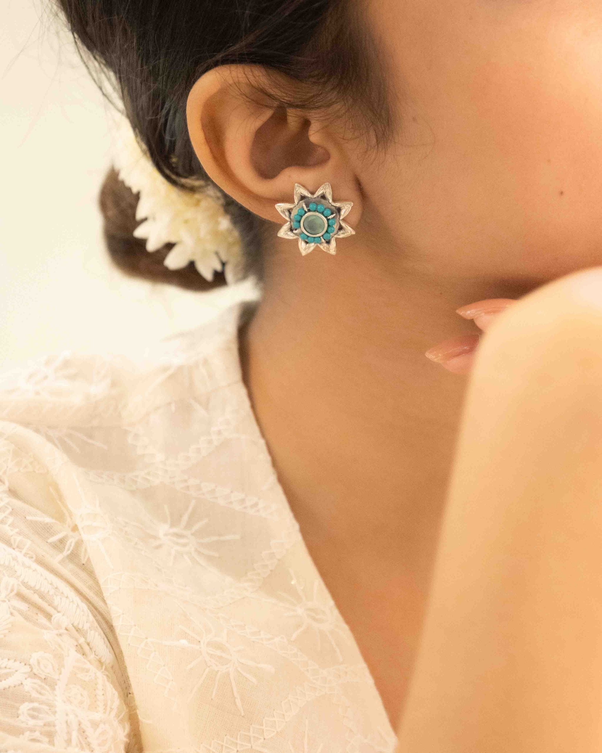 Moh Fine Flower Beaded Stud Earring