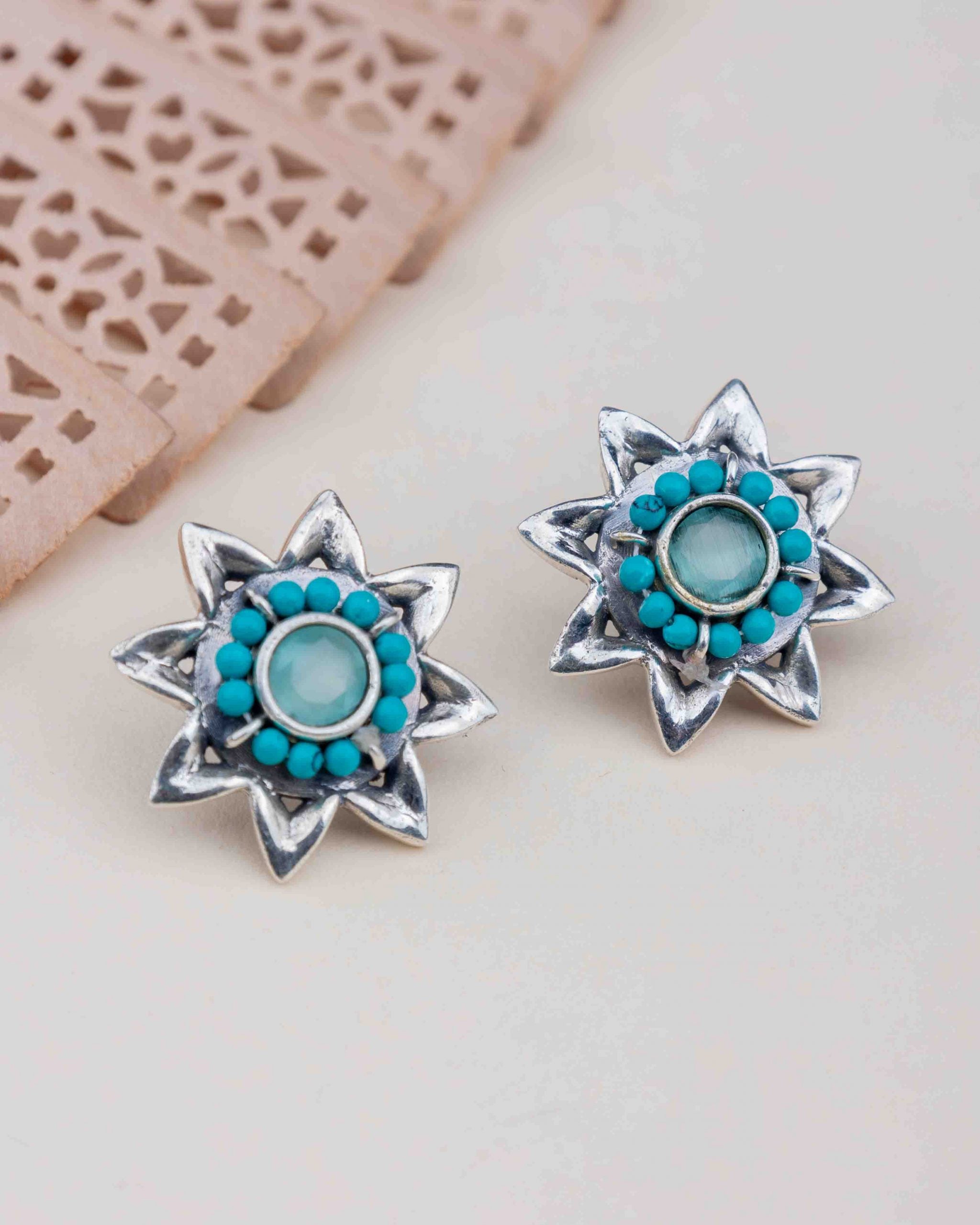 Moh Fine Flower Beaded Stud Earring