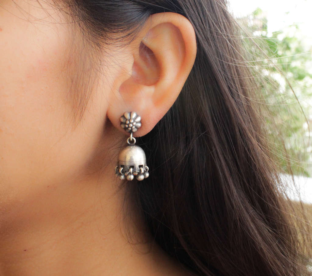 Moh Versatile Matte Jhumki model