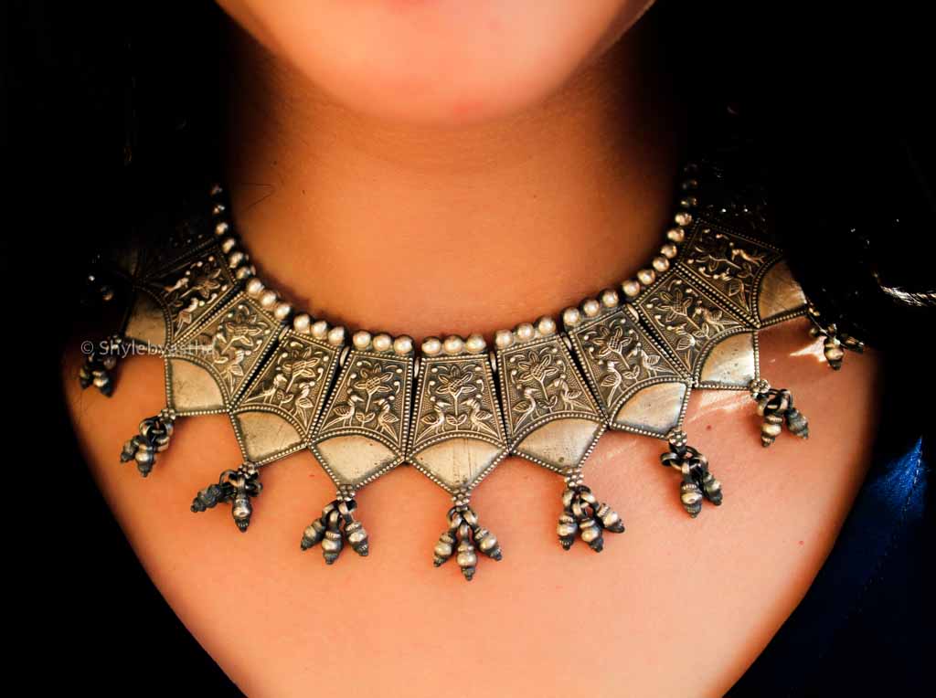 Anvaya Bird Art Embossed Choker