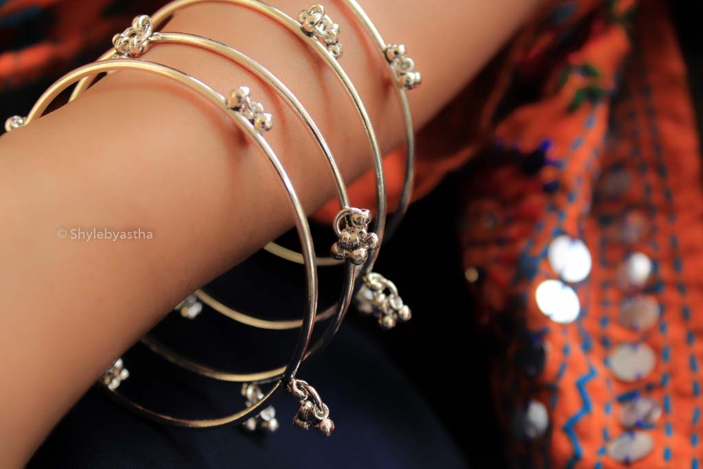 Dulari Mini Ghunghroo Bangles model