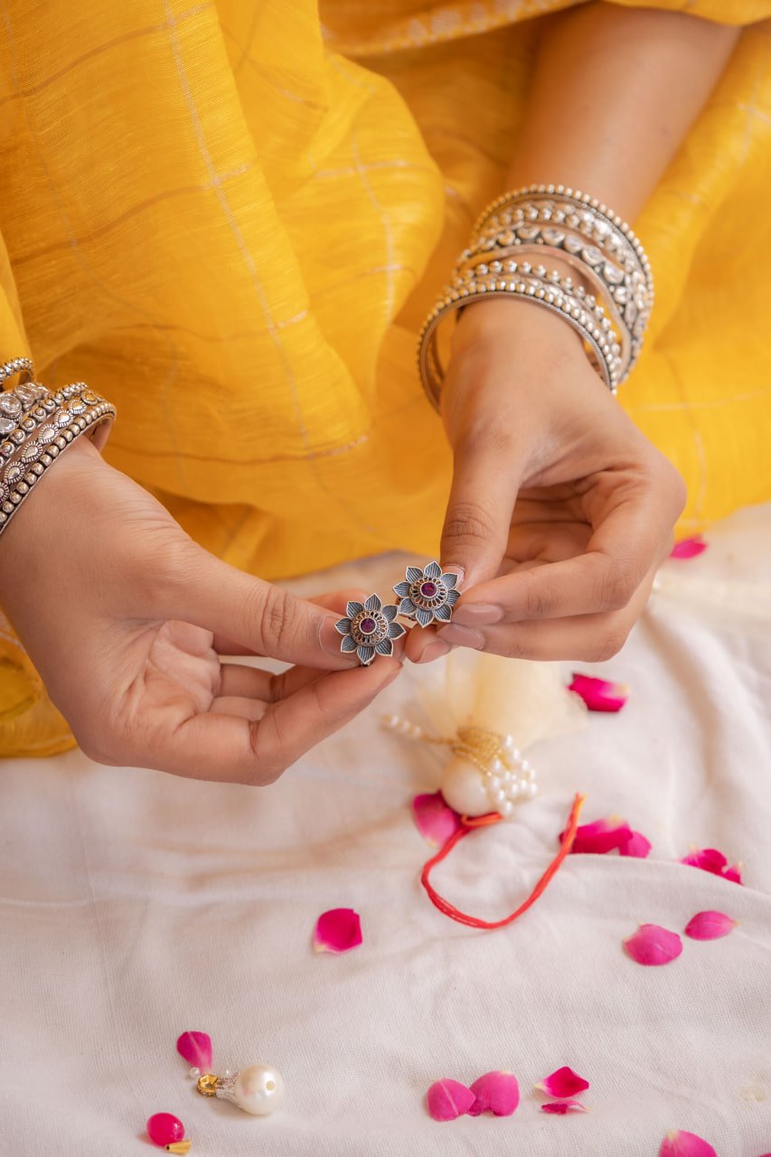 Adya Intricate Flower Toe Ring Lumba Rakhi