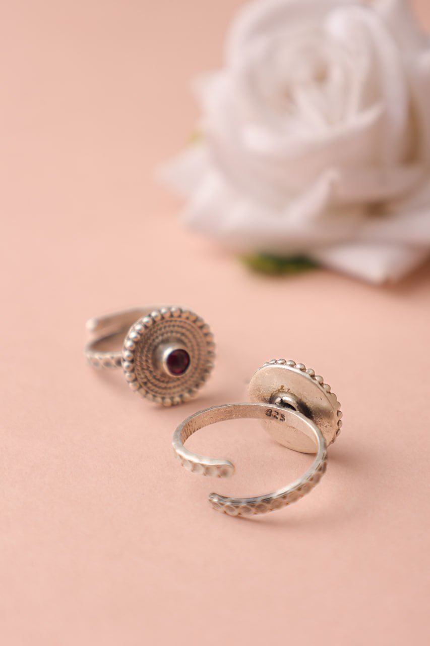 Adya Versatile Concentric Toe Ring