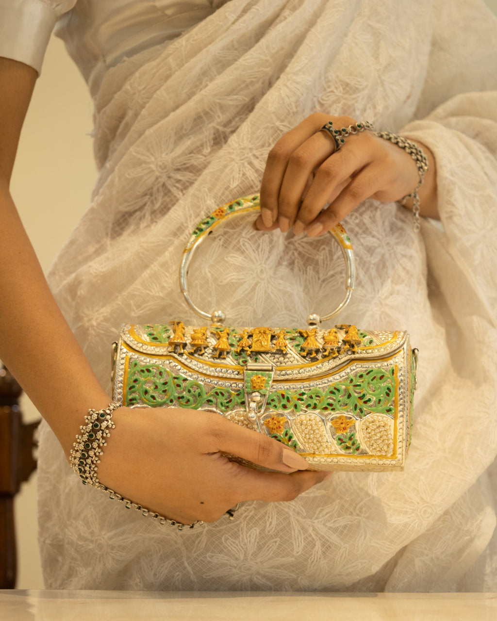 Dulari Shaahi Baarat Meenakari Chitai Statement Purse