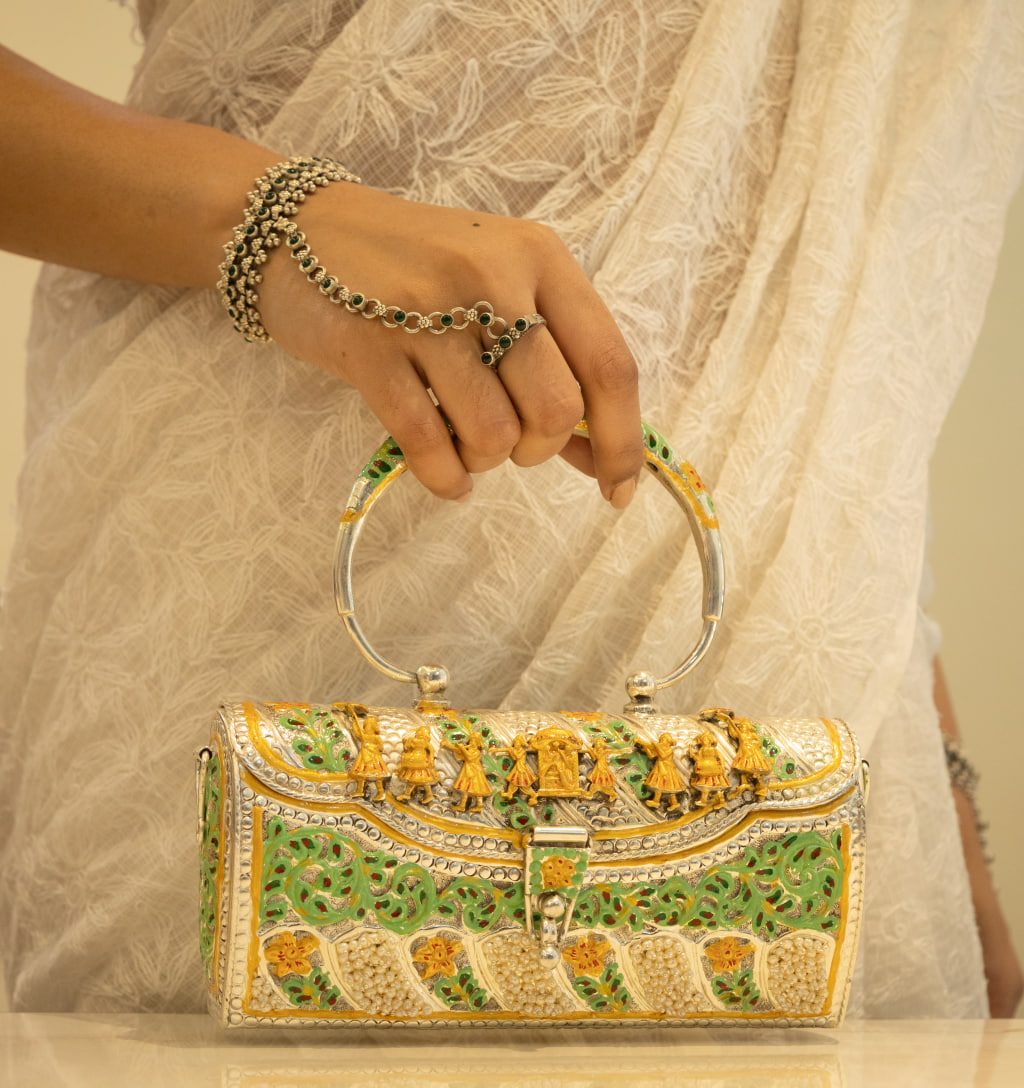 Dulari Shaahi Baarat Meenakari Chitai Statement Purse