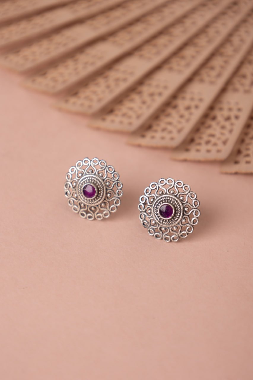 Moh Fine Carved Versatile Stud Earring