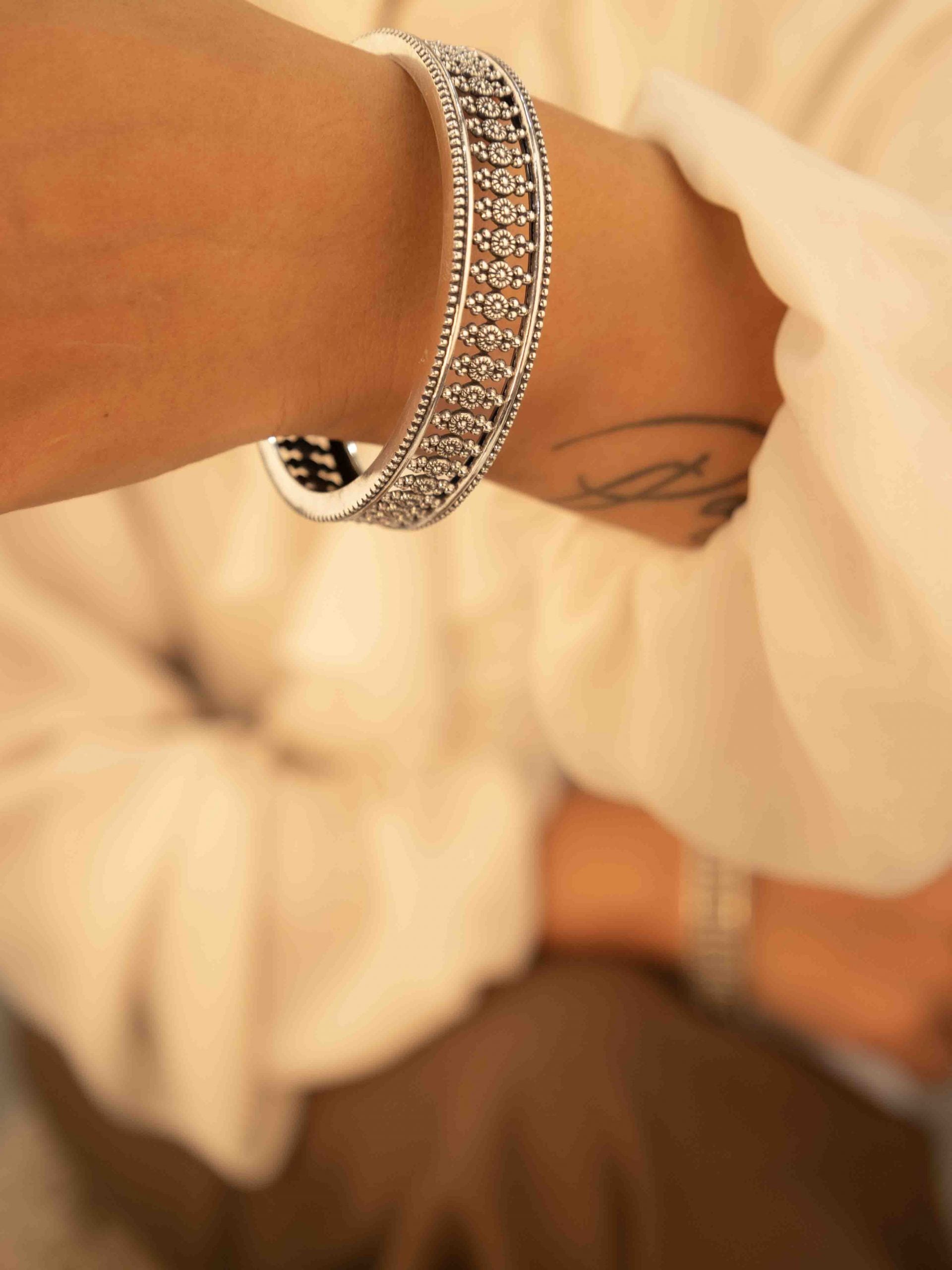 Moh Intricate Jali Classic Bangle