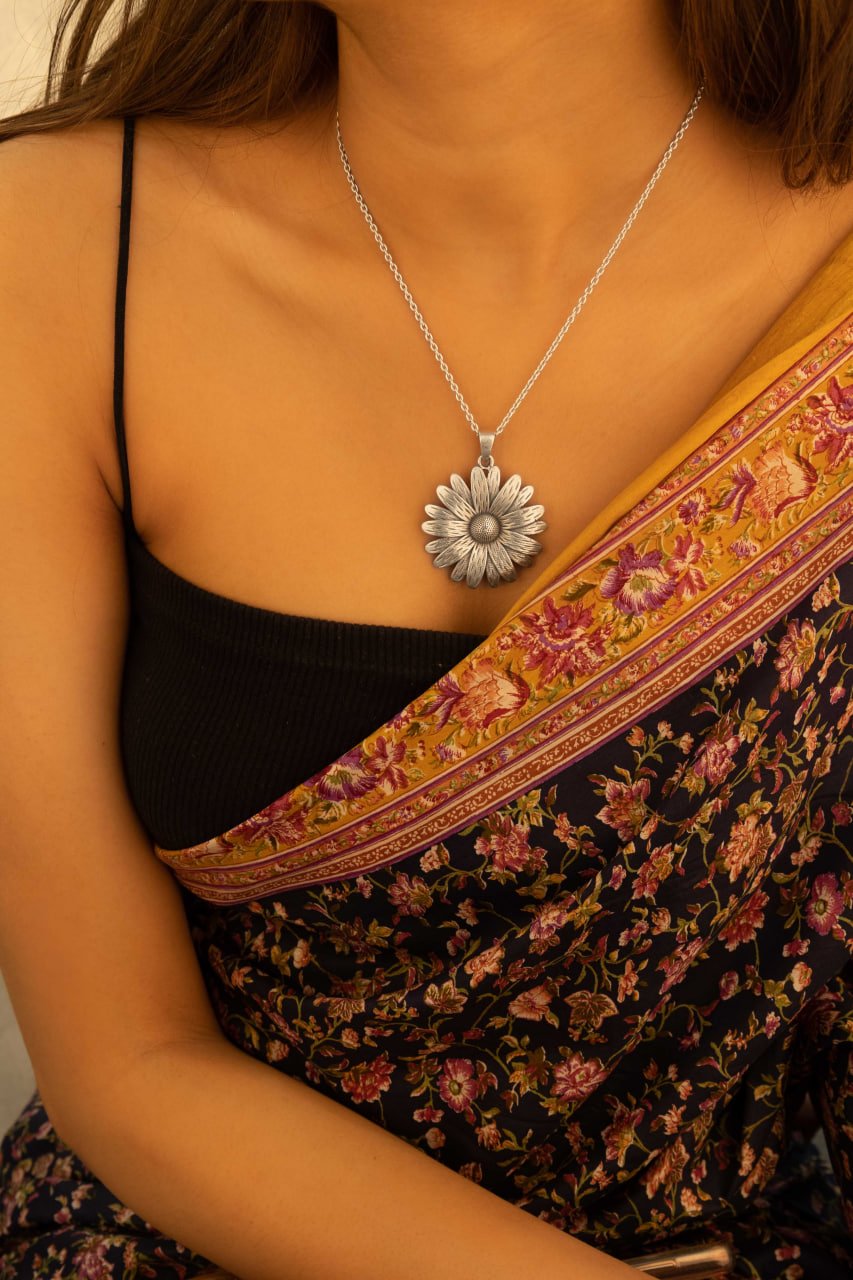 Moh Sunflower Intricate Pendant