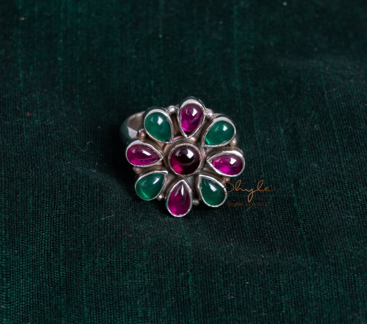 Moh Jadau Mini Flower Ring