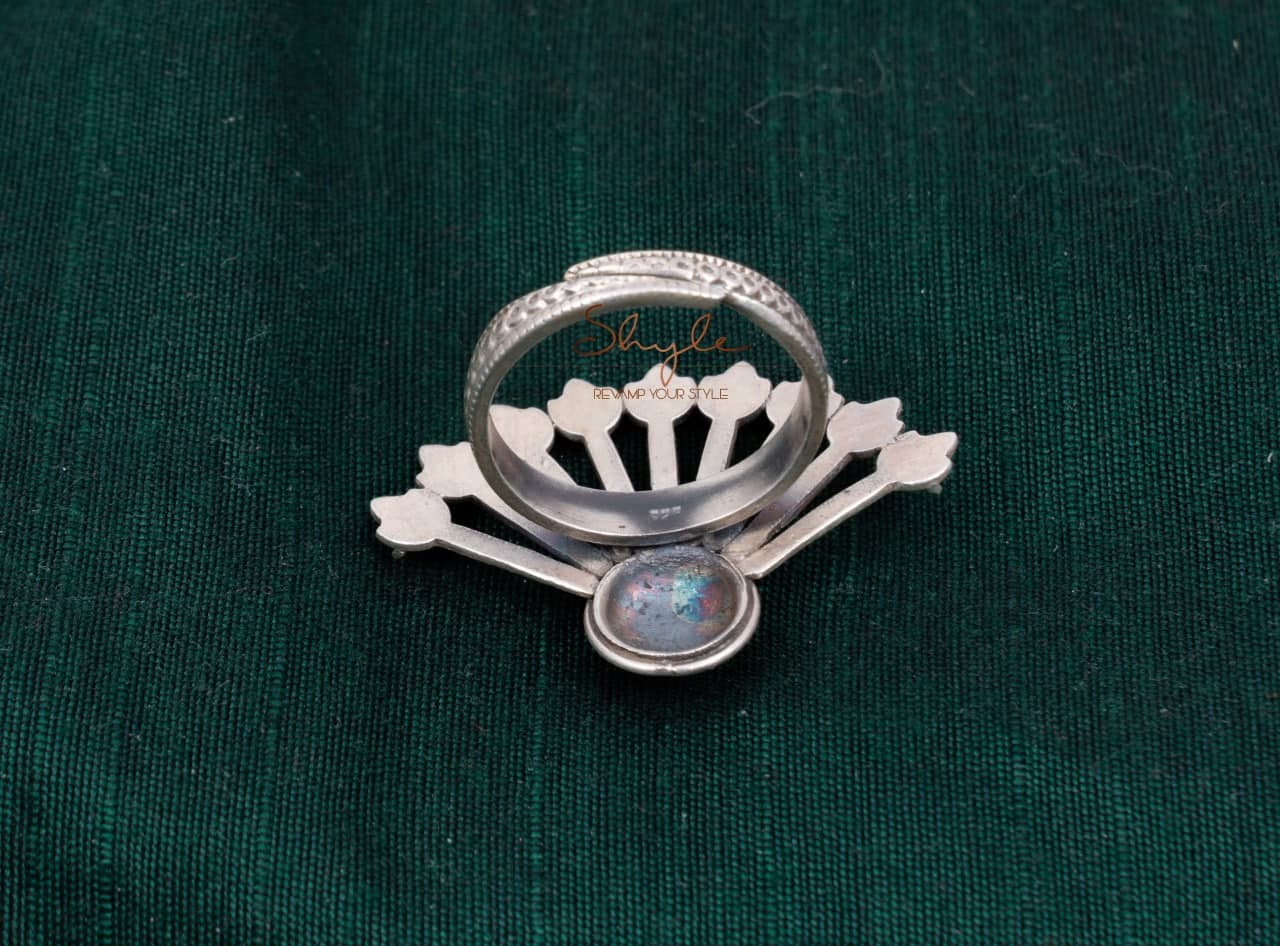 Adya Fine Pankhi Ring