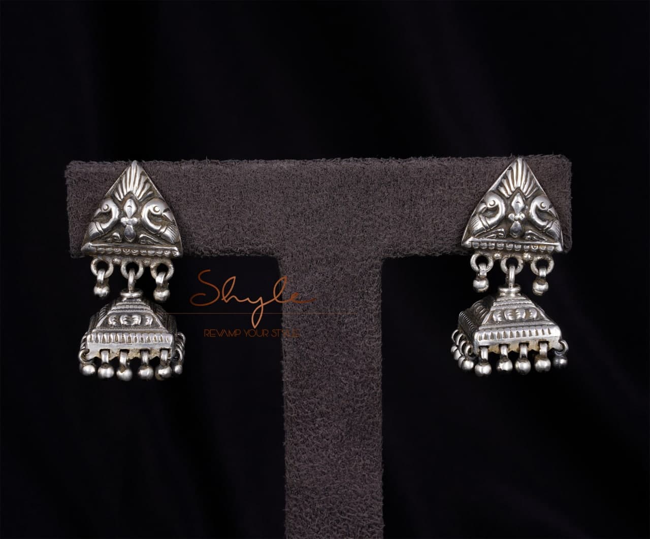 Mizoya Intricate Pyramid Jhumki