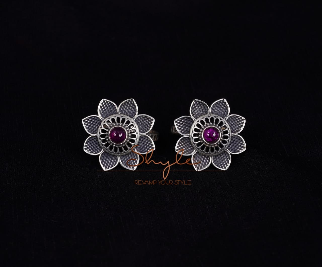 Adya Intricate Flower Versatile Toe Ring Front Side