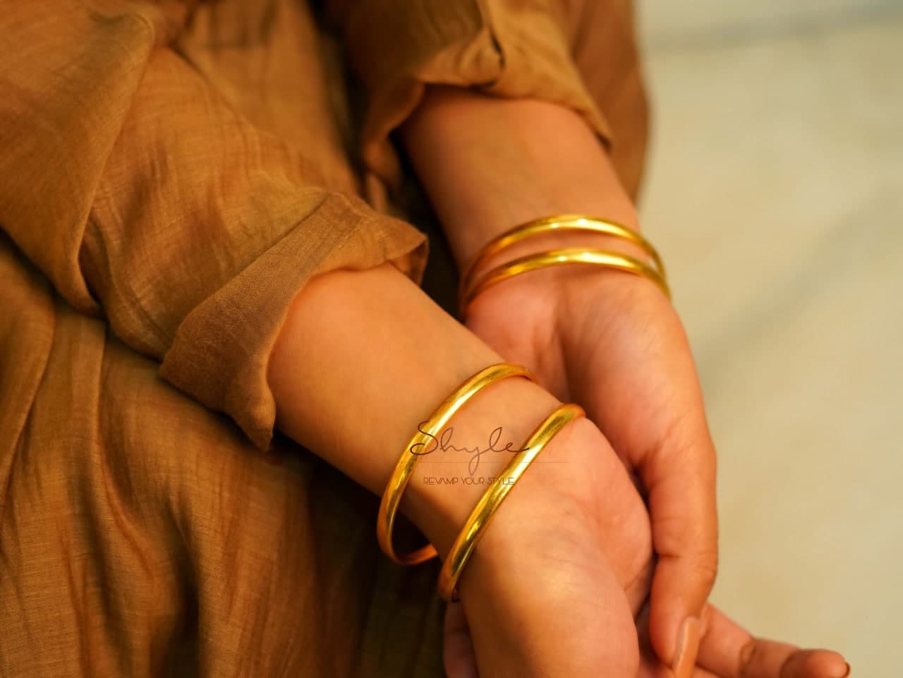 Adya Fine Gold Everyday Bangle