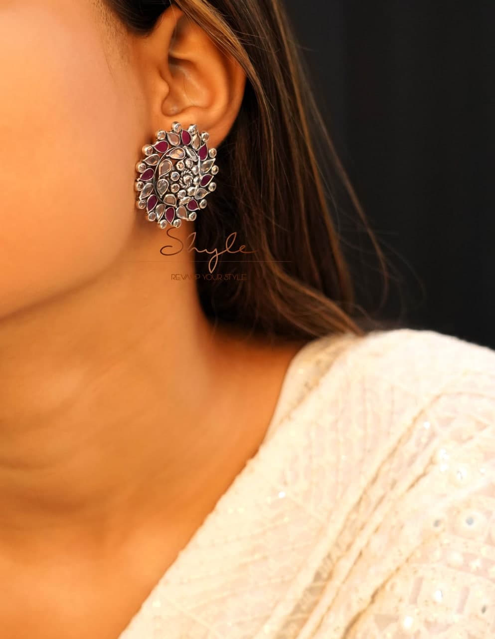 Essence Embossed Scintillating Stud Earring