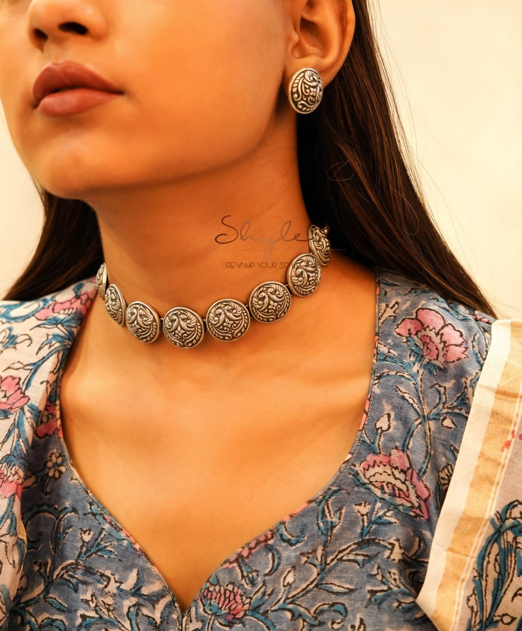 Adya Embossed Peacock Motif Versatile Choker Set