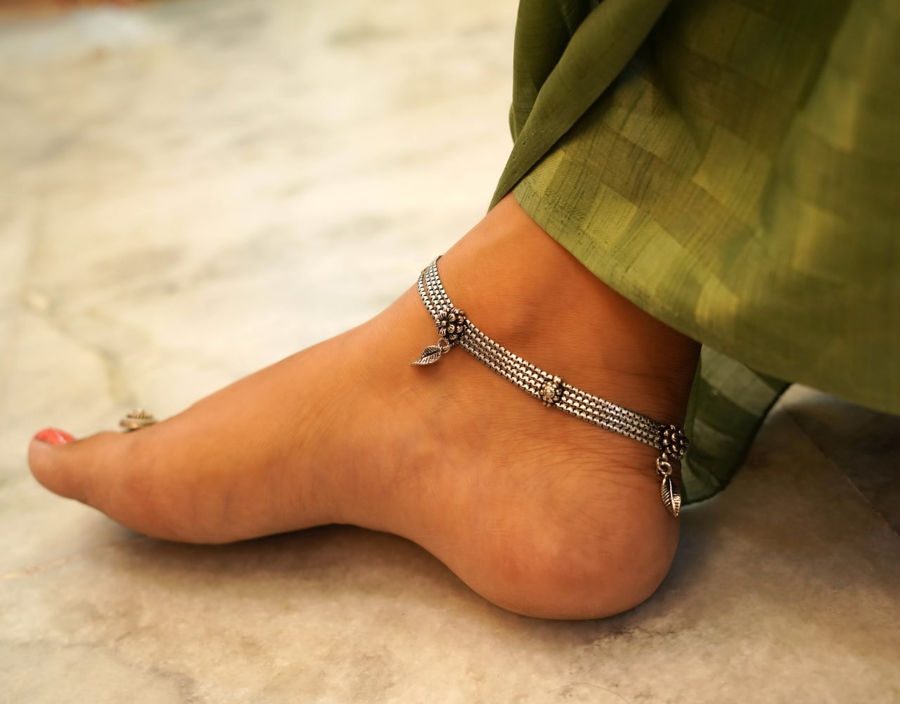 Anvaya Intricate Flower Leaf Drop Stacked Anklet Pair