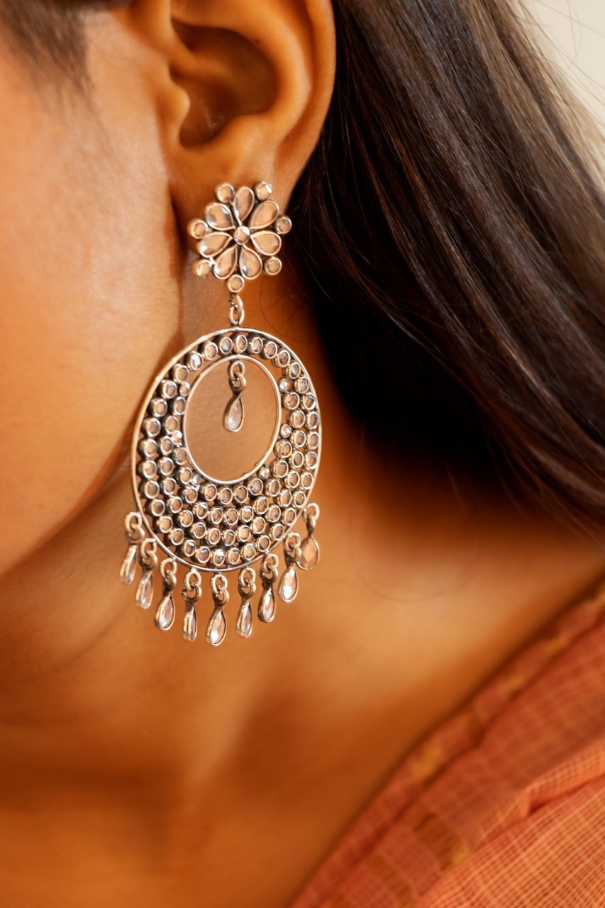 Essence Fine Scintillating Statement Chandbali