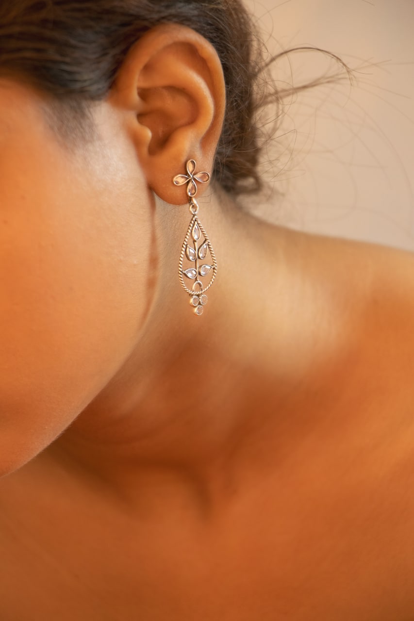 Essence Fine Leaf Drop Earring