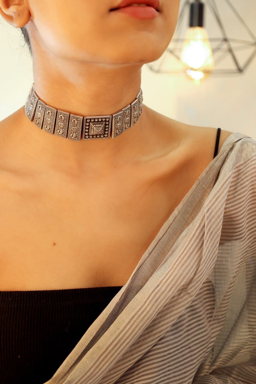 Tattva Detailed Motif Embossed Classic Choker