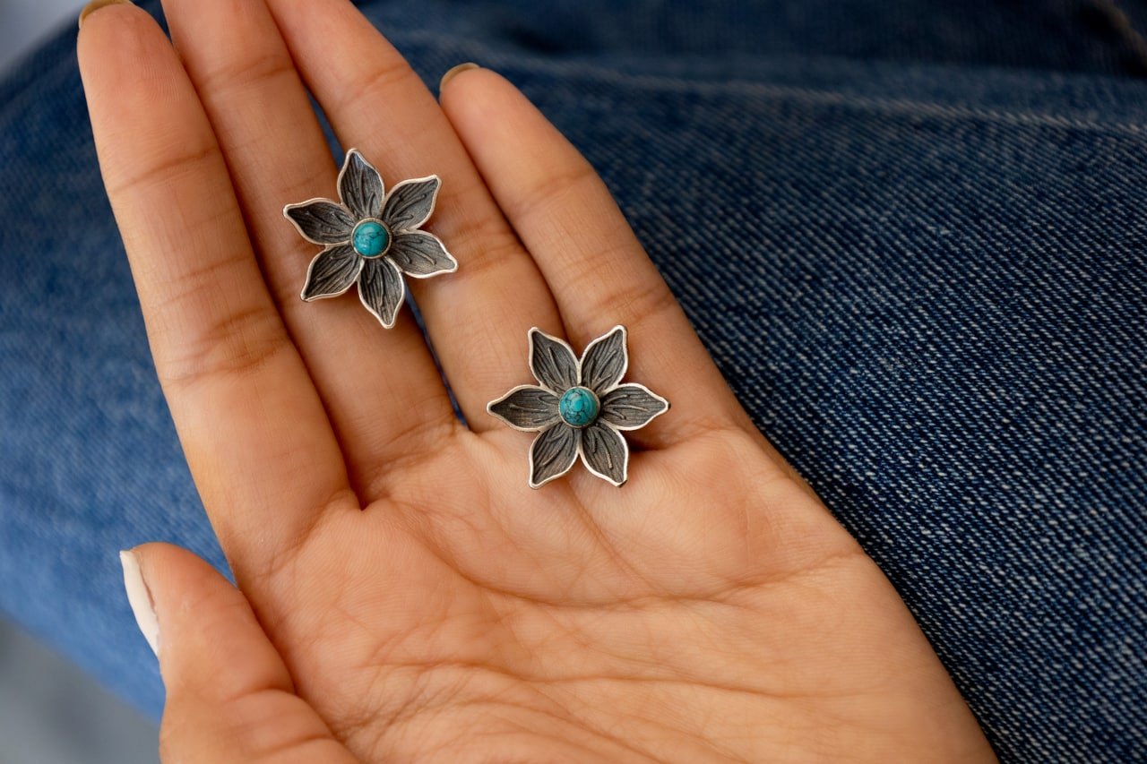 Moh Intricate Flower Stud Earring