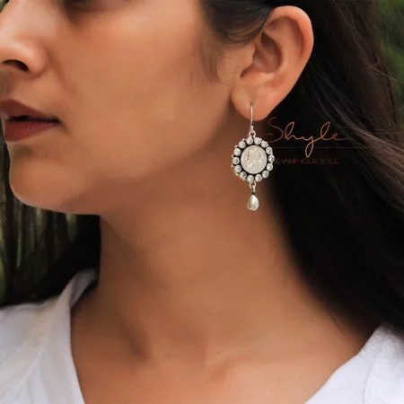 Moh Versatile Fish Hook Earrings - Shyle